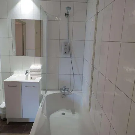 Hotel Brit Bristol Centre 3*